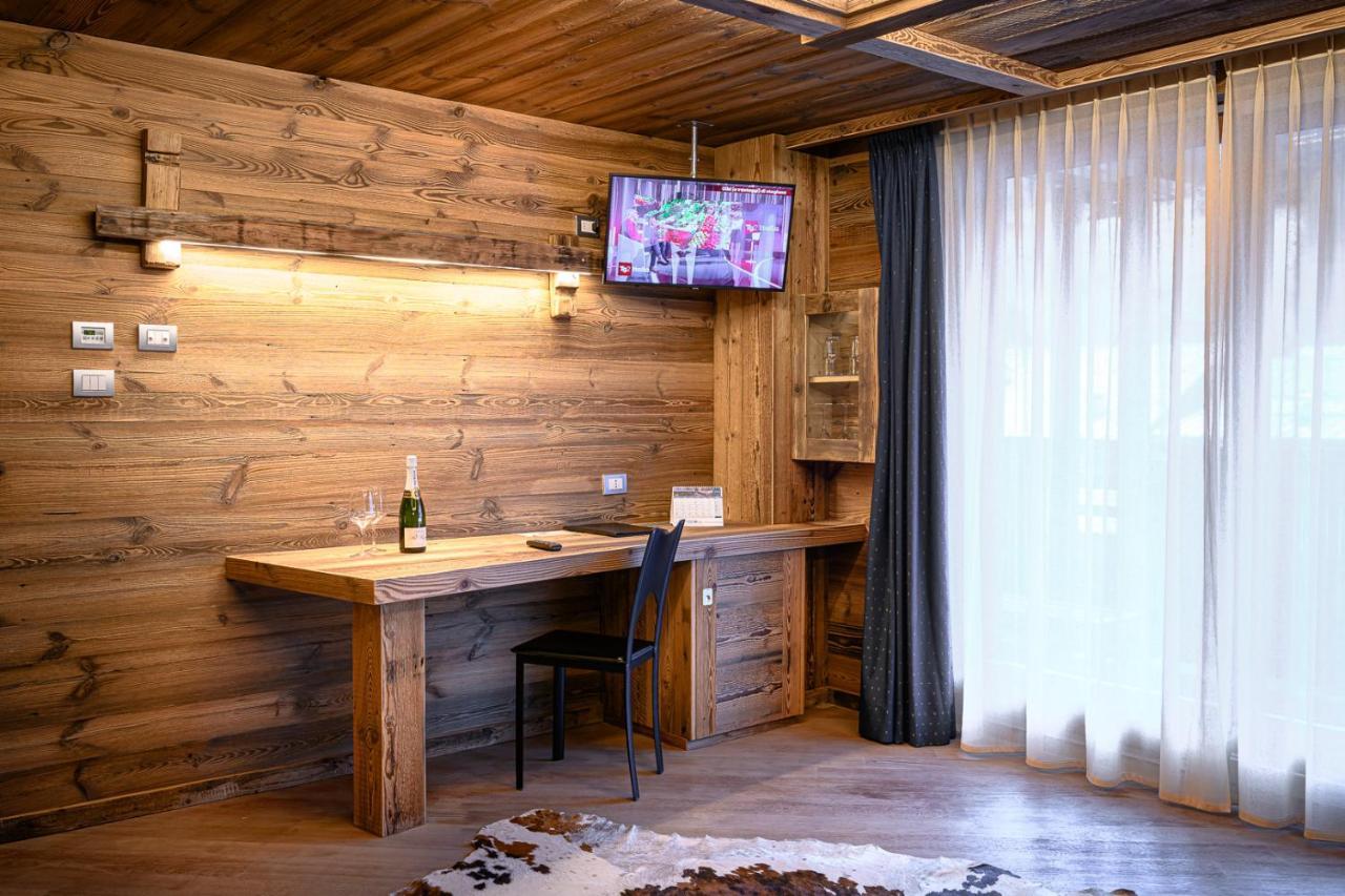 Hotel Ambrosini Aprica Exterior photo