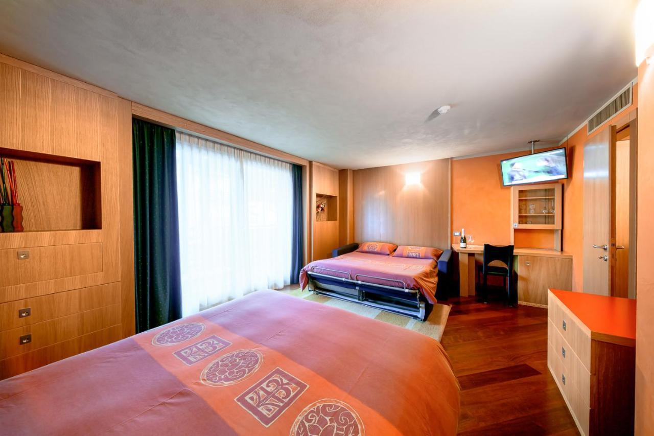 Hotel Ambrosini Aprica Exterior photo